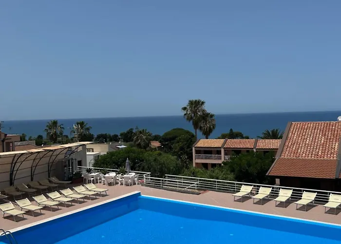 Divina 度假居 切法卢